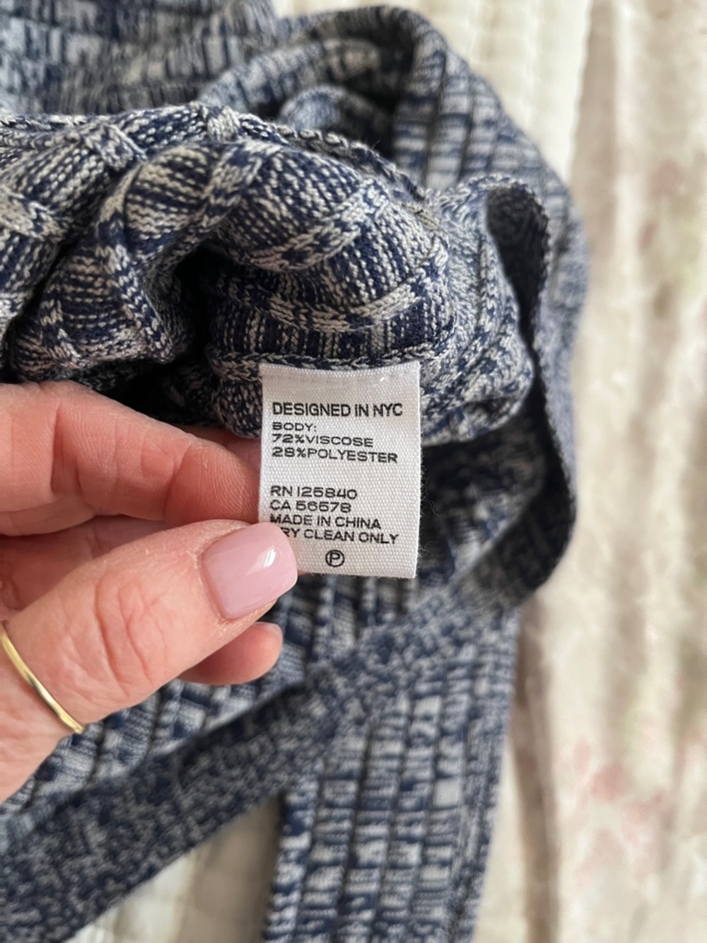Intermix Sweater Size Small - Picture 4 of 5
